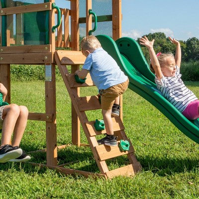 Spacious Garden Swing Park with Clubhouse and Ladders